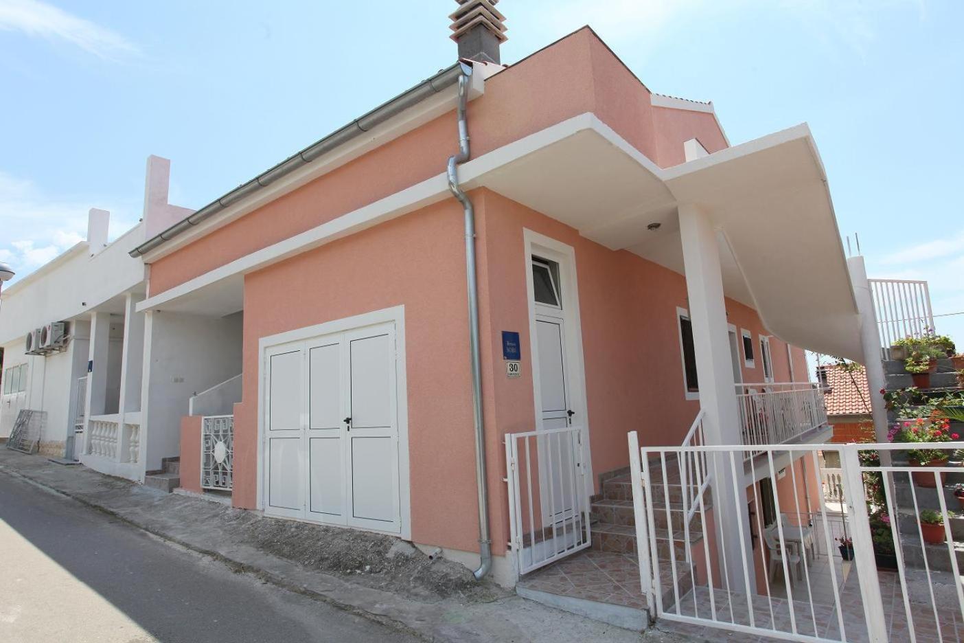 חוואר Apartments Alissa מראה חיצוני תמונה