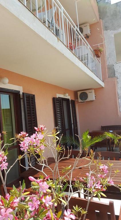 חוואר Apartments Alissa מראה חיצוני תמונה